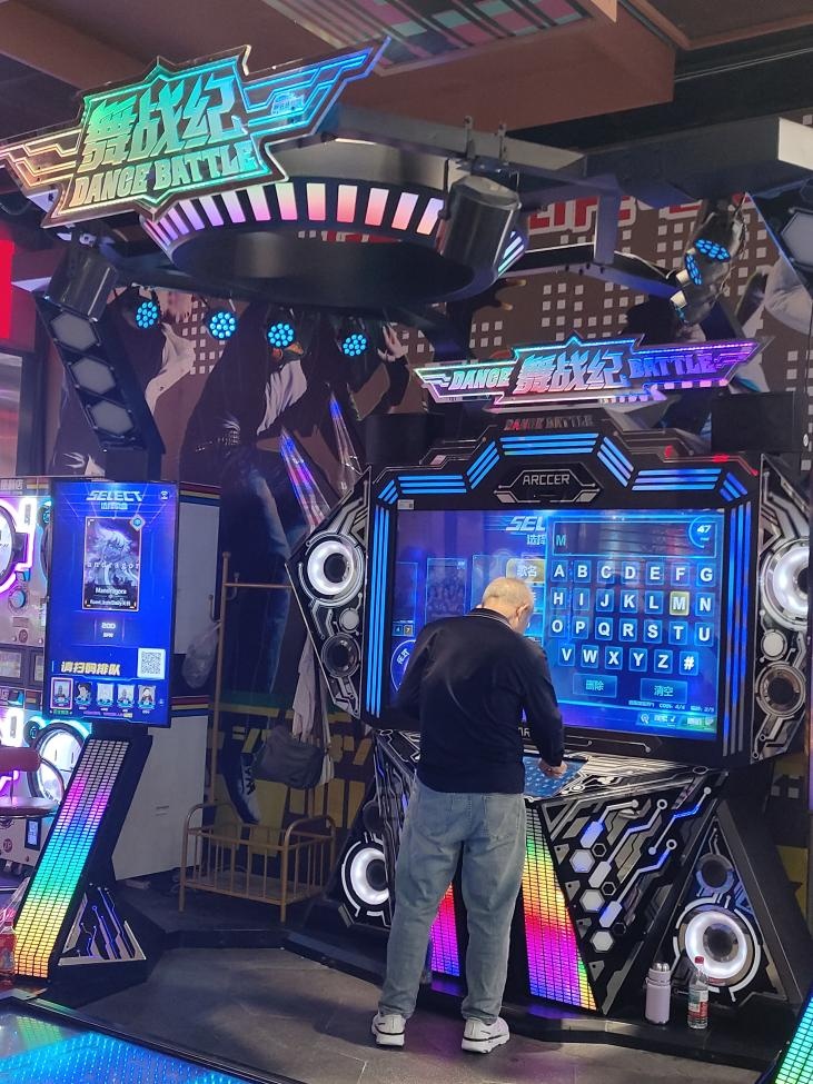 超160万人次围观，武汉77岁爷爷爆火网络！本人回应