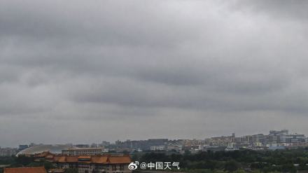北京阴云密布,暴雨雷电大风三预警中! 北京阴云密布,暴雨雷电大风三预警中!