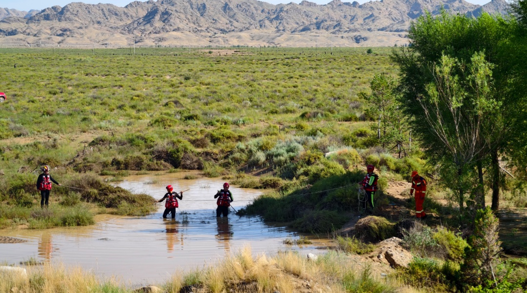 内蒙古调动1600多人，“地毯式”搜救因山洪失联人员