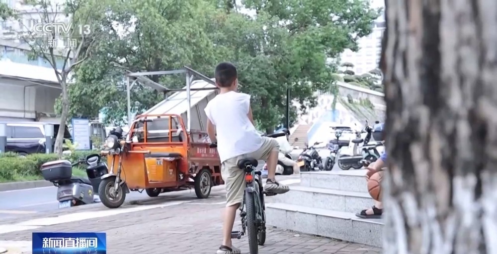 自行车、小电驴，娃能骑吗？暑期青少年骑行安全必看