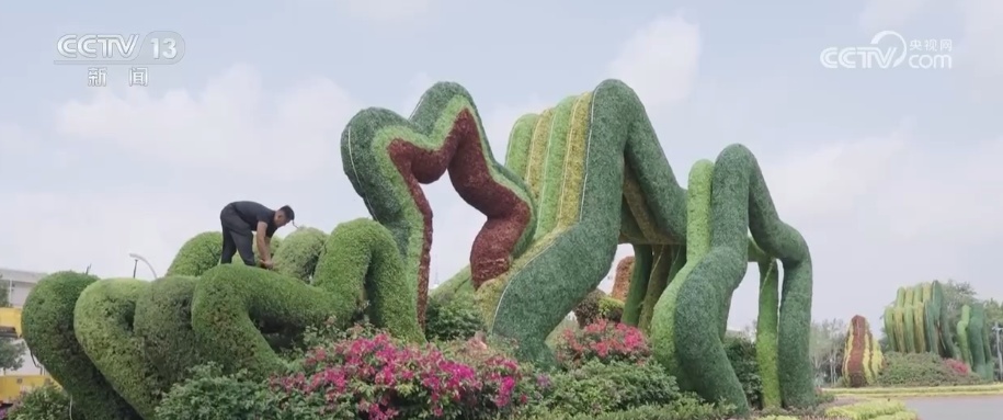 上合峰会氛围渐浓 城市展“容颜”提“气质”喜迎四海宾客 上合峰会氛围渐浓 城市展“容颜”提“气质”喜迎四海宾客