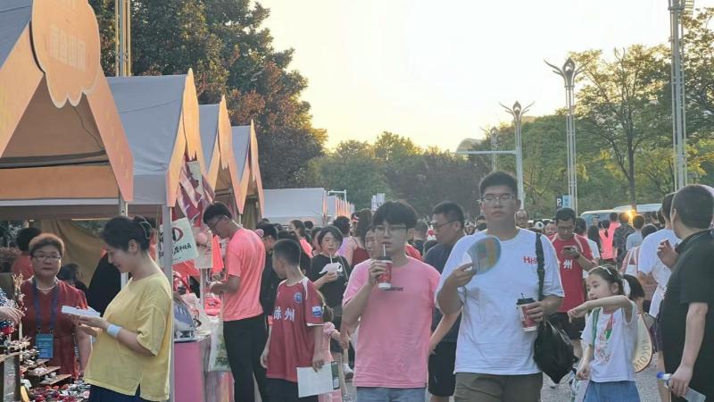 我在无锡看“苏超”：“一票欢购”让赛事“流量”变消费“增量”