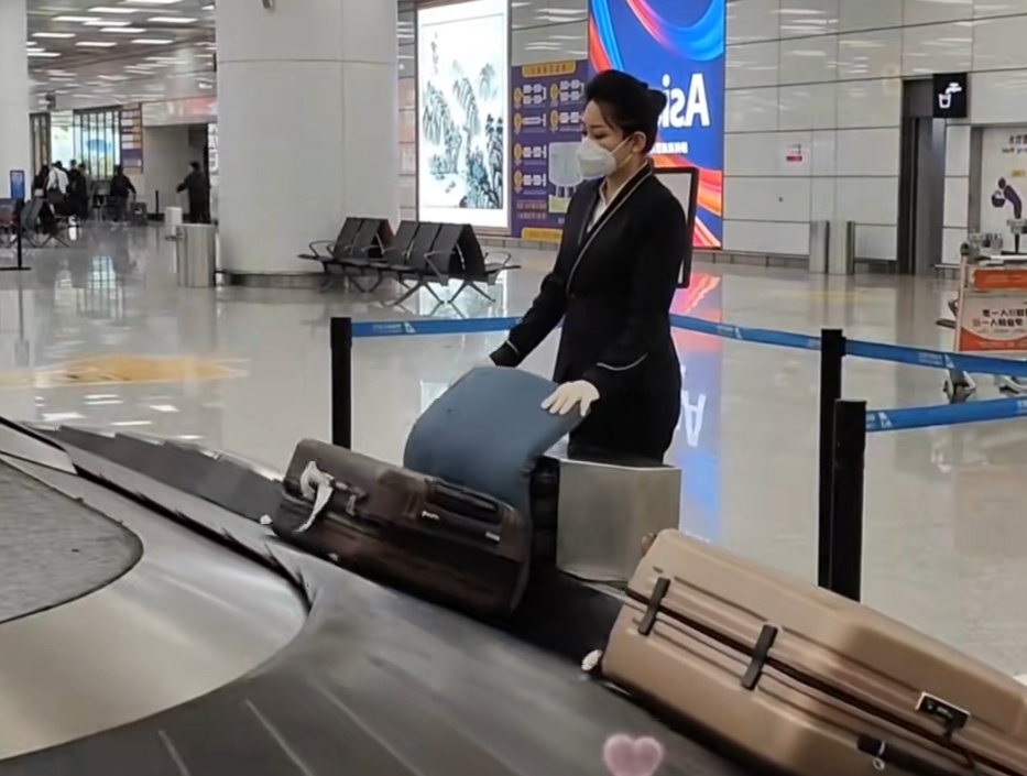 上海机场一“神仙工作”走红！网友：哪里可以应聘？