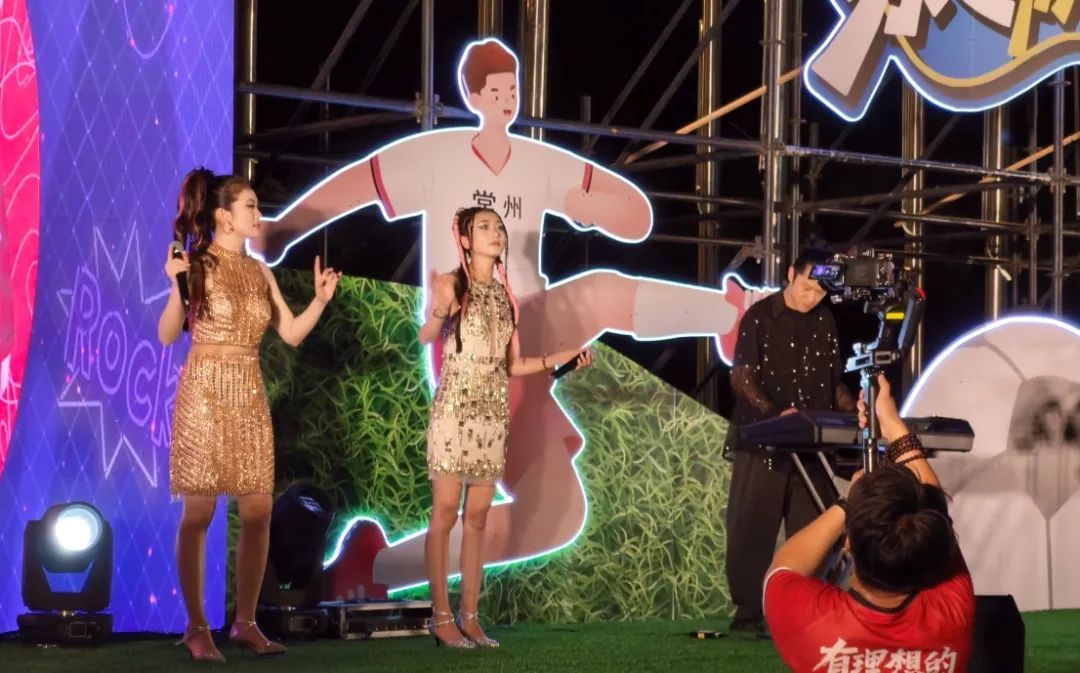 实力“破圈”！爆火“顶流”，何以让全民上头？