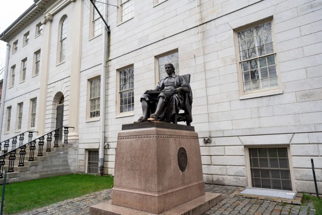 动完高校，特朗普“刀”向博物馆