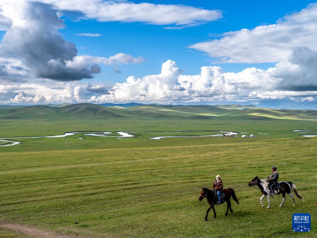秋日呼伦贝尔大草原
