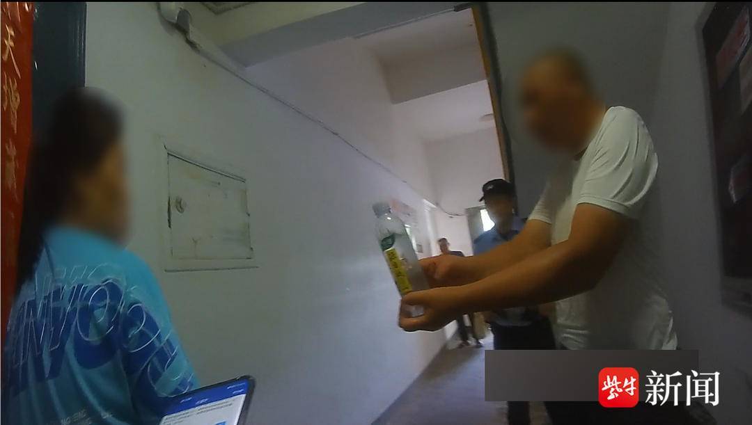 暖心接力！外卖小哥报警助迷路老人回家