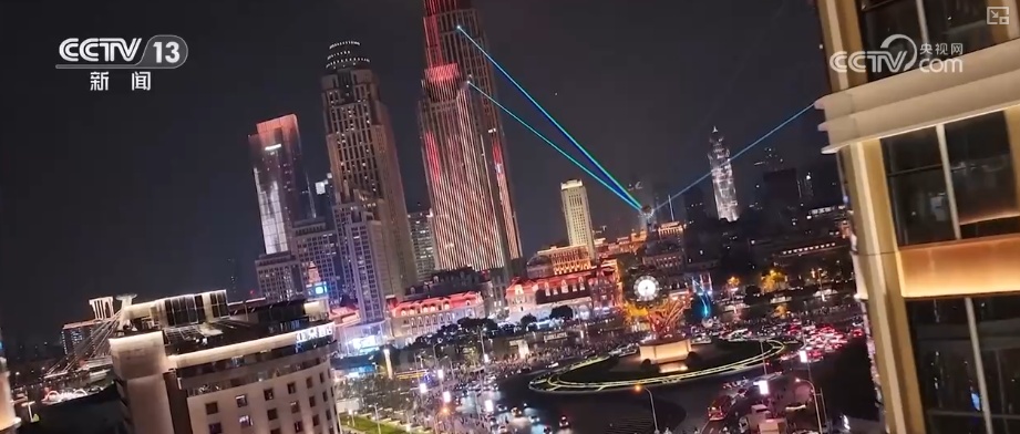 绝美灯光秀点亮上合国家文化交流“城市会客厅” 彰显中华传统文化与现代科技之美