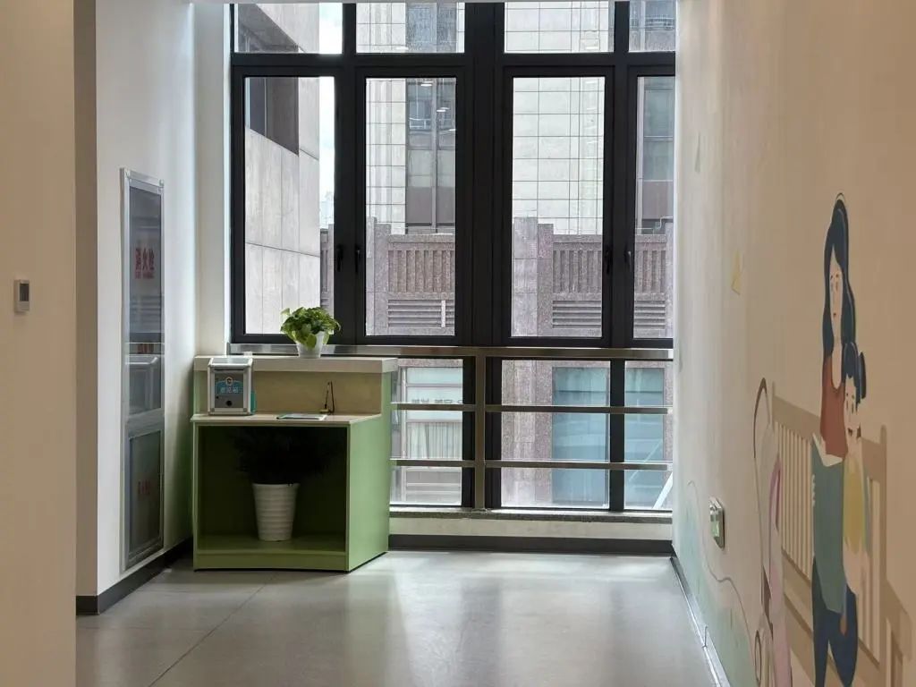 图书馆“留言本”出圈背后：有温度的公共服务何以向更多人延伸