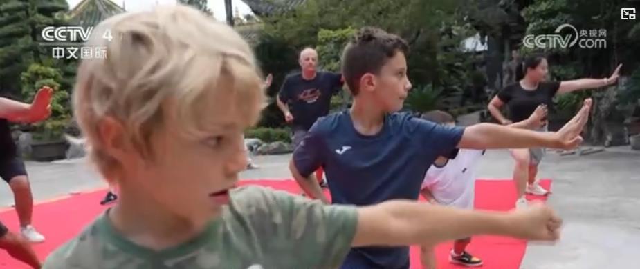 “中国游”悄然升级：搭建民间交流桥梁 让外国游客“零距离”感受中国魅力