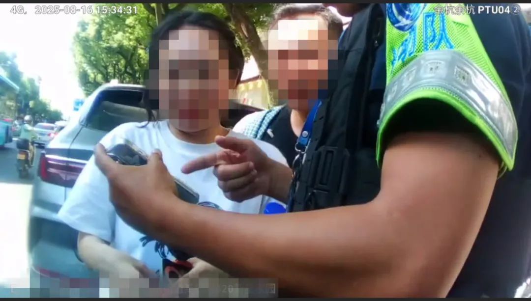 事发杭州街头！警车紧急追停私家车，下一秒…