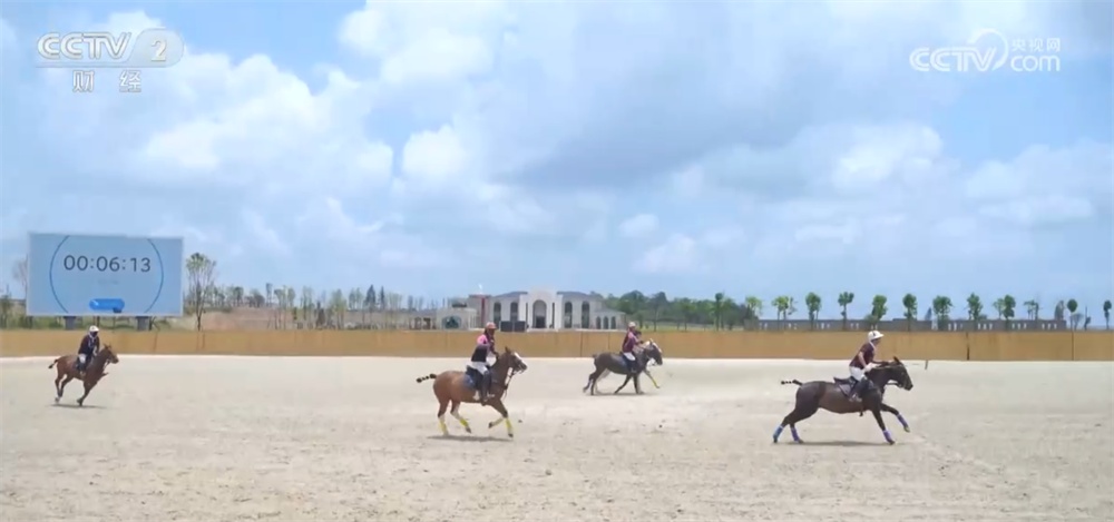 “景区+户外运动”新业态持续升温 “文体旅”融合打造消费新场景 “景区+户外运动”新业态持续升温 “文体旅”融合打造消费新场景