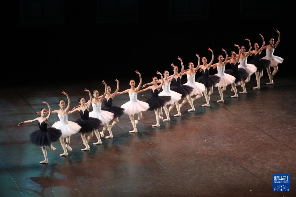 足尖上的沈阳：芭蕾在这座工业重镇舞动