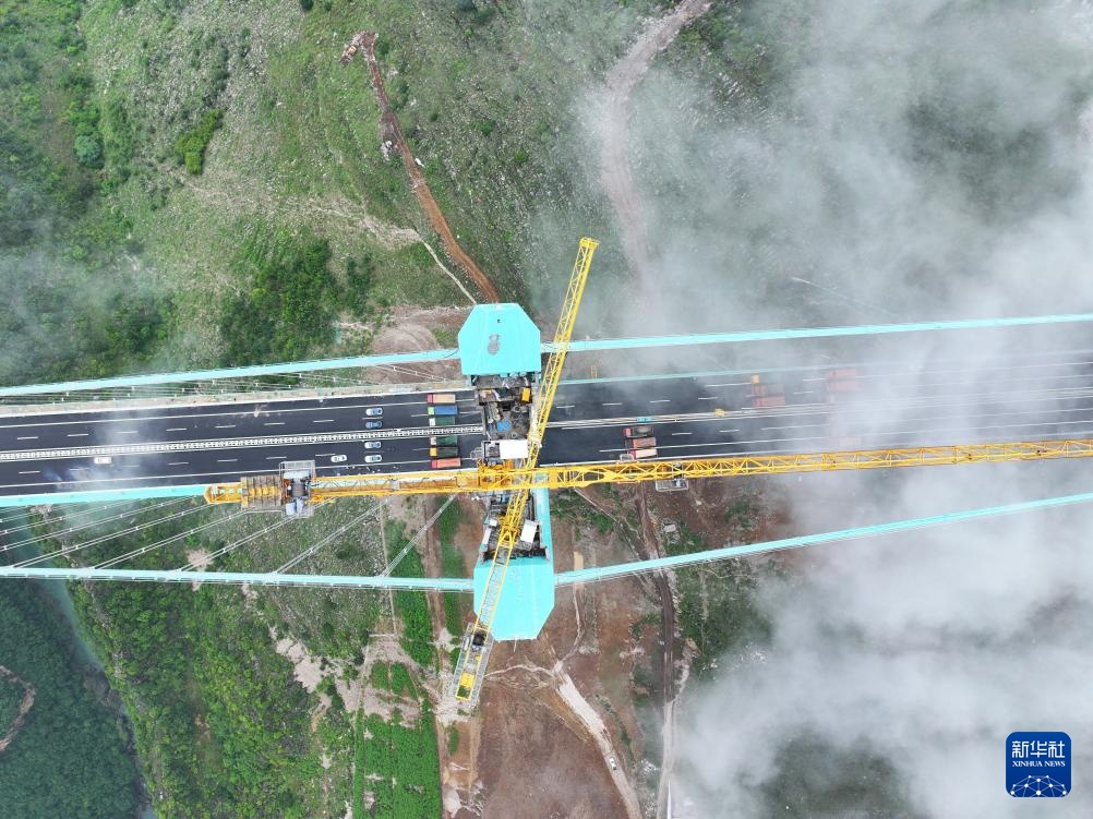 新华全媒＋丨在建世界第一高桥正式启动荷载试验