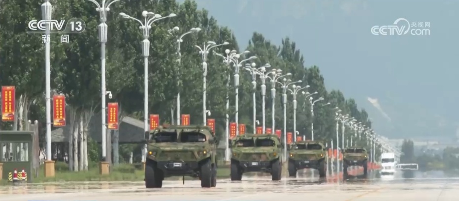 北斗定位、模拟仿真、定制式训练计划……看阅兵训练场里的“科技范儿” 北斗定位、模拟仿真、定制式训练计划……看阅兵训练场里的“科技范儿”