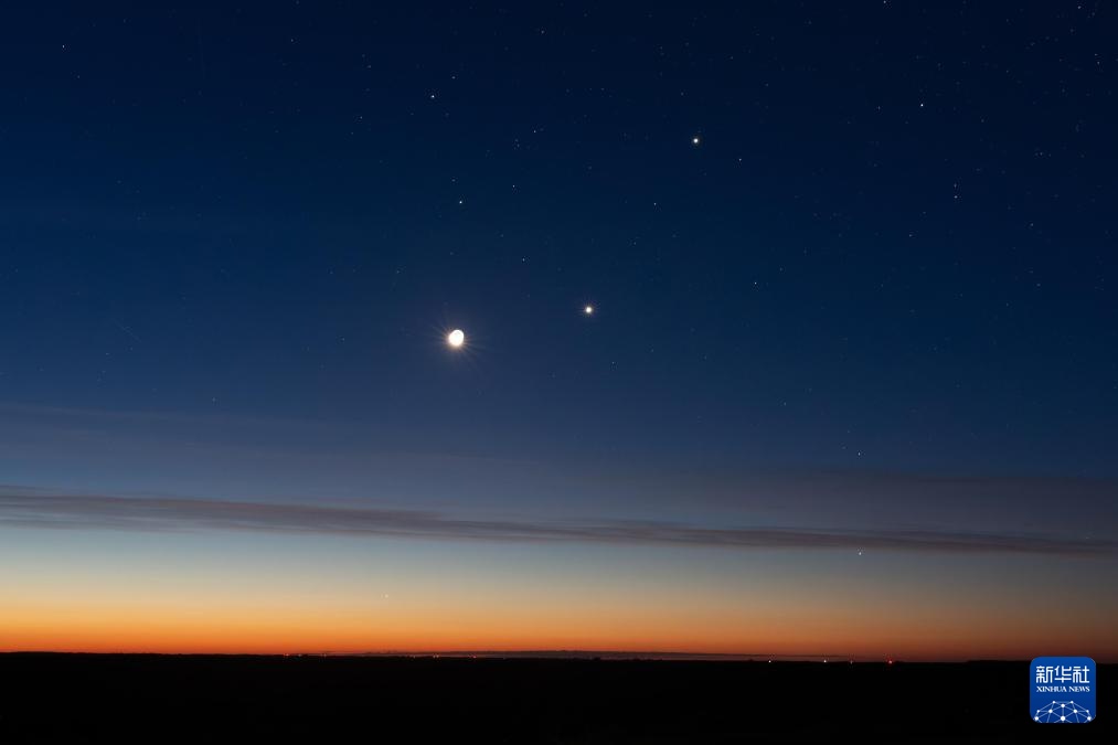 星空相册｜金星、木星“联袂”出演“双星伴月”