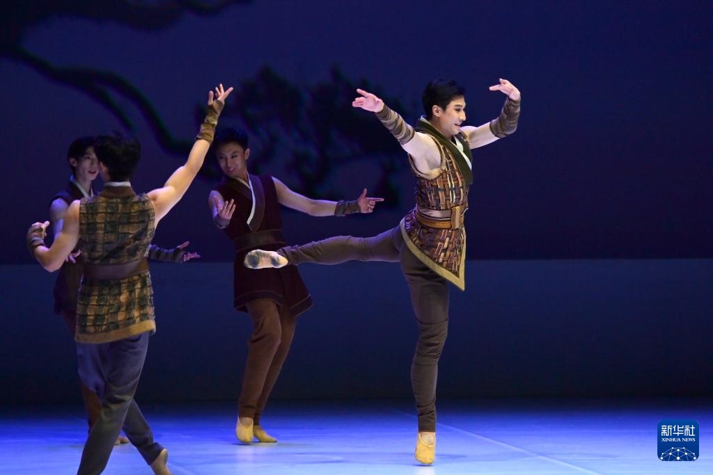 足尖上的沈阳：芭蕾在这座工业重镇舞动