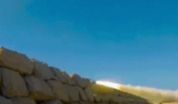 伊朗宣布使用新研发防御武器举行导弹演习 伊朗宣布使用新研发防御武器举行导弹演习