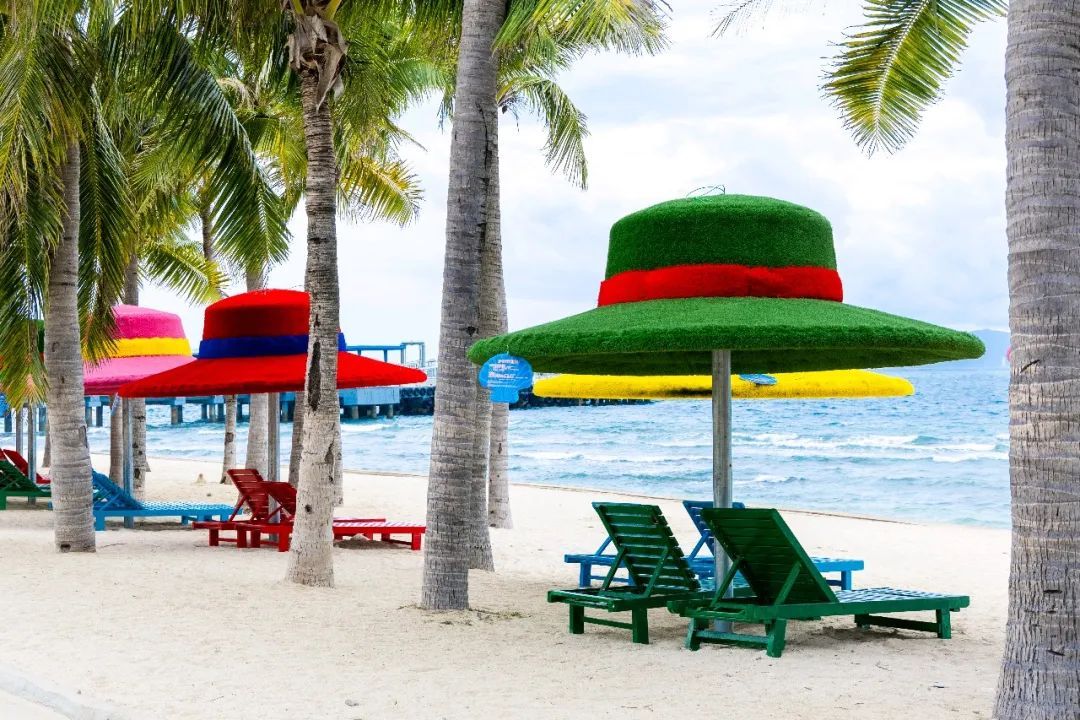 1分钟1块钱？三亚一游客身体不适坐躺椅休息，被多次催促缴费，景区最新回应