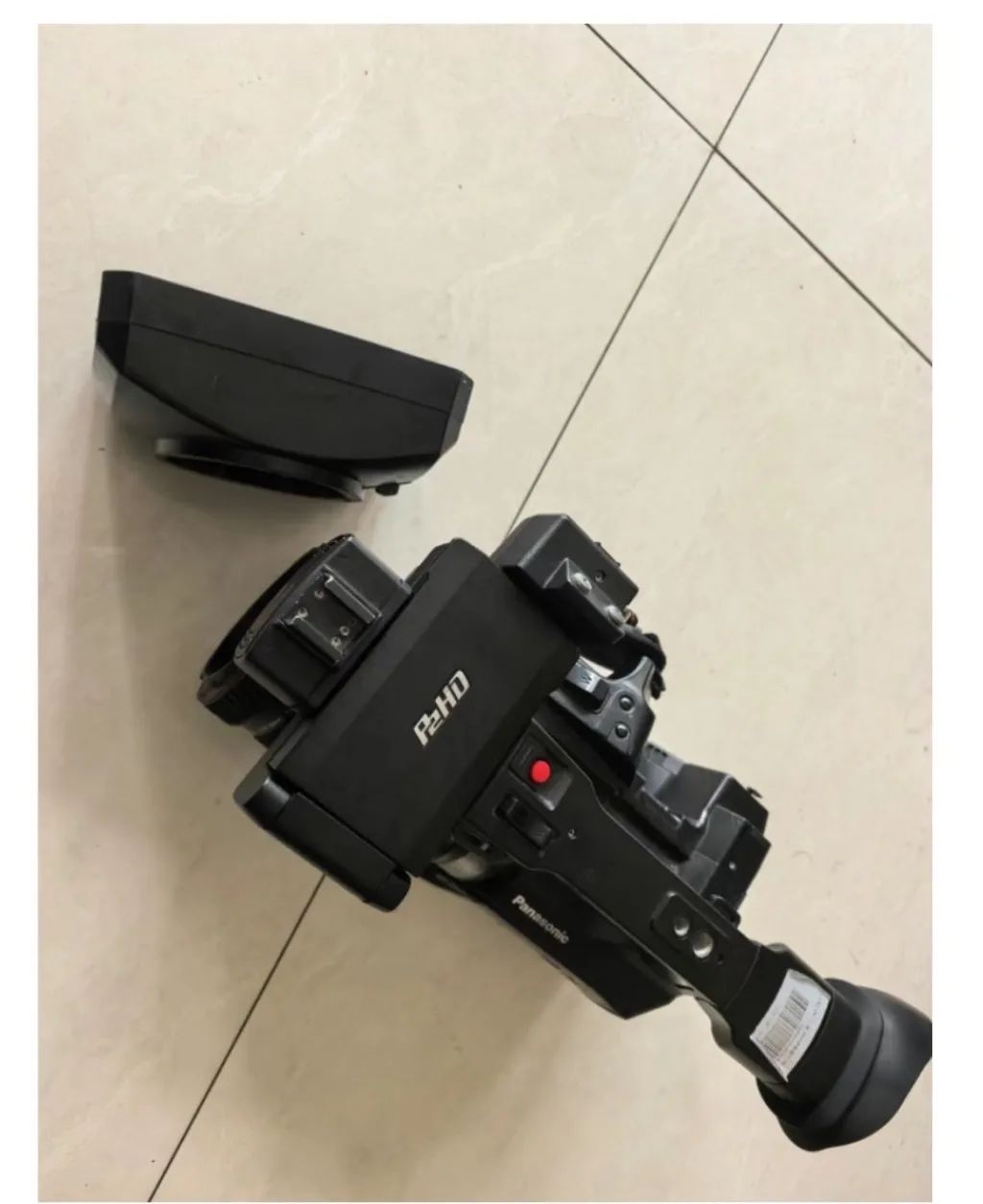 电视台女记者采访中被打伤，中国记协发声，官方通报：涉事男子被拘留10日