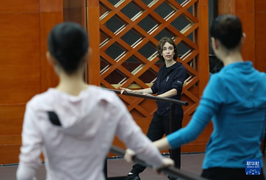 足尖上的沈阳：芭蕾在这座工业重镇舞动