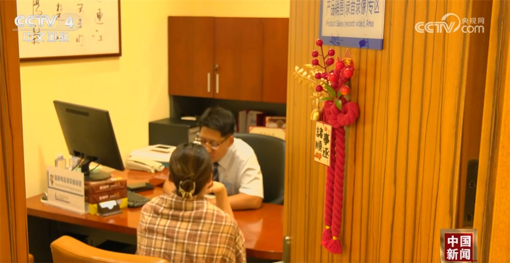 A股市场持续活跃 沪指继续创近10年新高 业内专家提醒“安全风险”