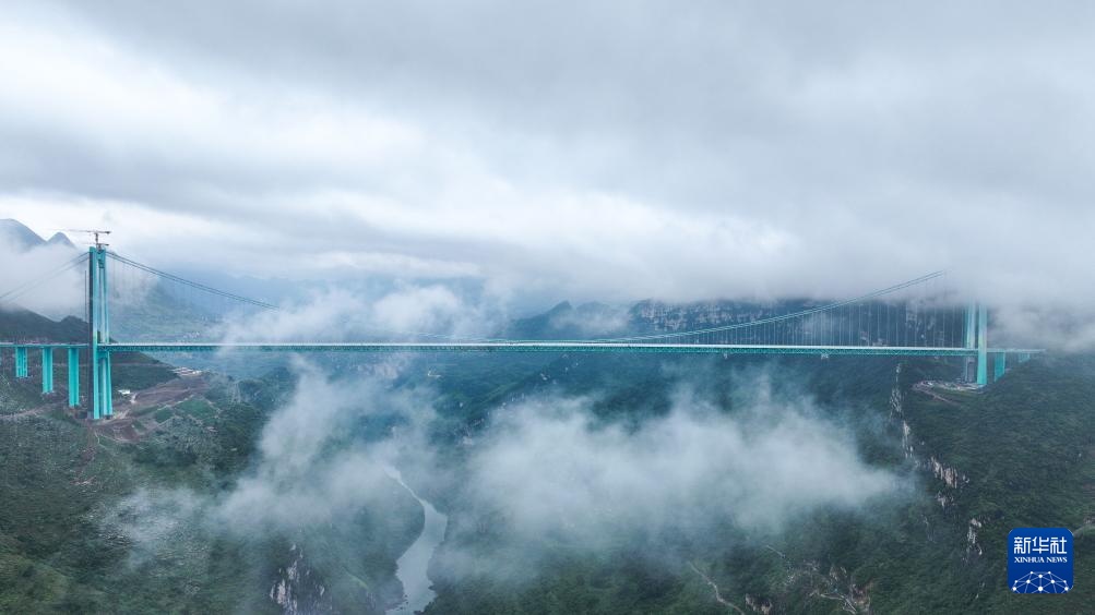 新华全媒＋丨在建世界第一高桥正式启动荷载试验