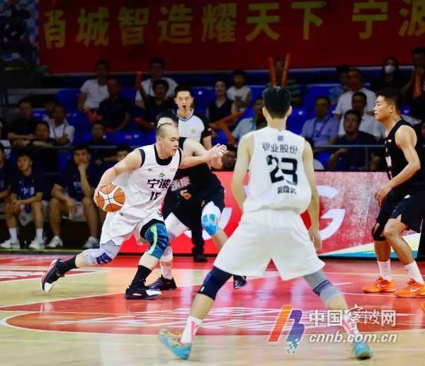 “浙BA”宁波队主场险胜，他拿下致胜2分