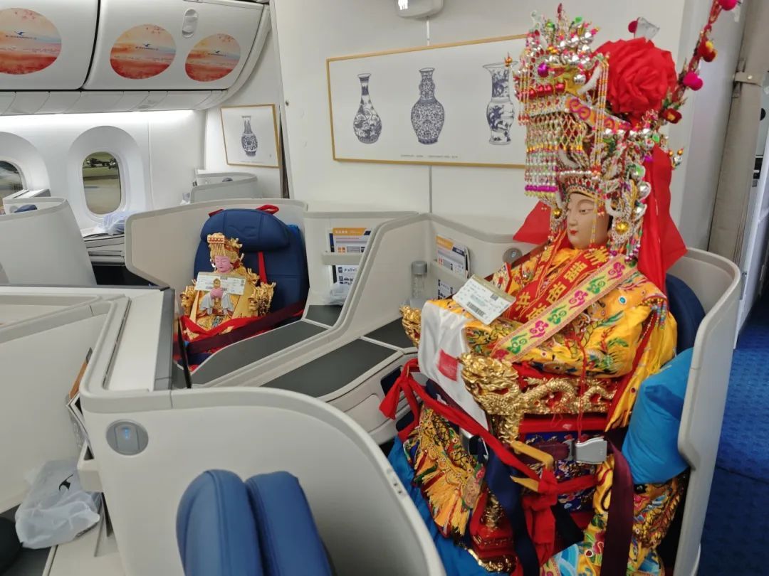 从厦门出发！妈祖乘飞机飞往巴黎