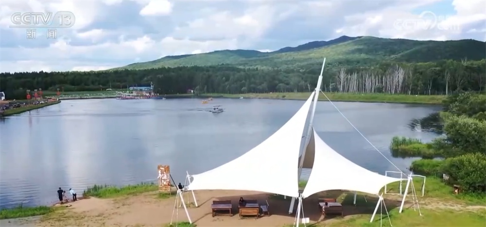 从“伤疤”到“财富”、从“砍”到“看” 绿水青山让百姓吃上“旅游饭” 从“伤疤”到“财富”、从“砍”到“看” 绿水青山让百姓吃上“旅游饭”