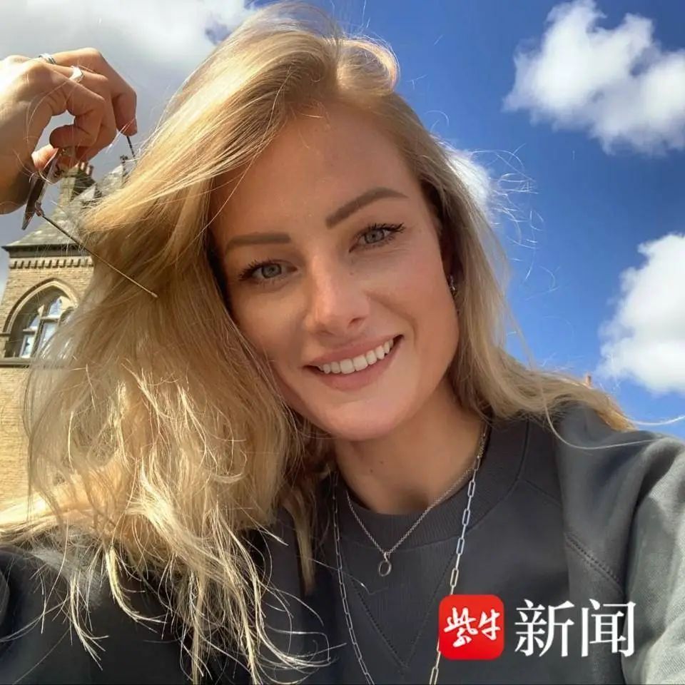 32岁英国女子跳伞坠落身亡！确认了，系自杀！调查组：事发前一晚与26岁男友分手，此前交往8个月