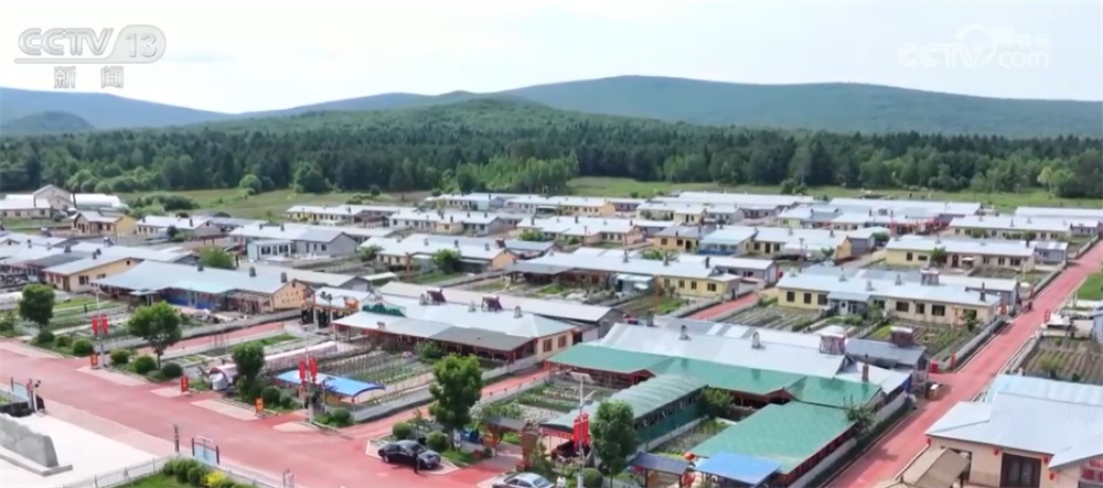 从“伤疤”到“财富”、从“砍”到“看” 绿水青山让百姓吃上“旅游饭” 从“伤疤”到“财富”、从“砍”到“看” 绿水青山让百姓吃上“旅游饭”