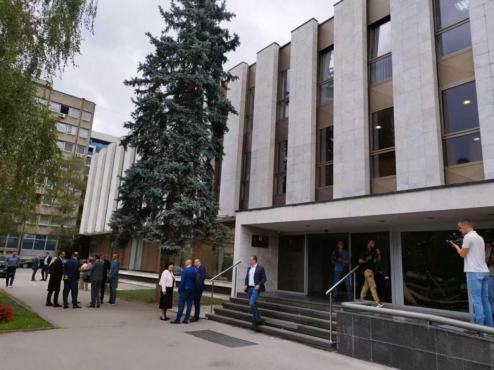 波黑塞族共和国国民议会表决通过总理辞职申请