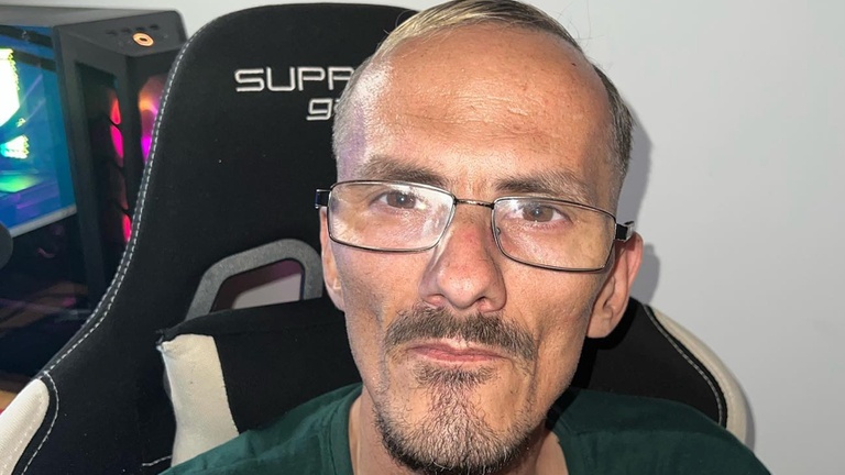 法媒：知名网红猝死，法国要整顿“暴力虐待”直播