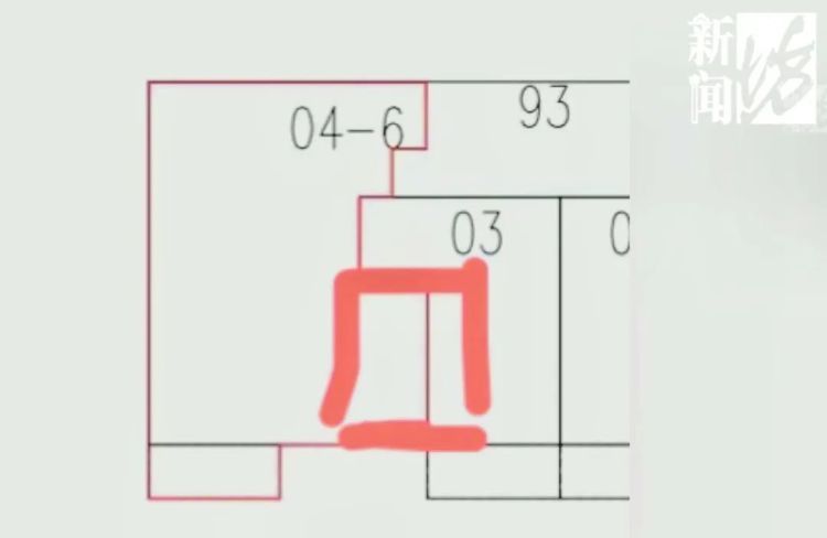 “汗毛竖起来了”！上海女子卧室墙上惊现3个洞，正对着床……“隔壁邻居干的”
