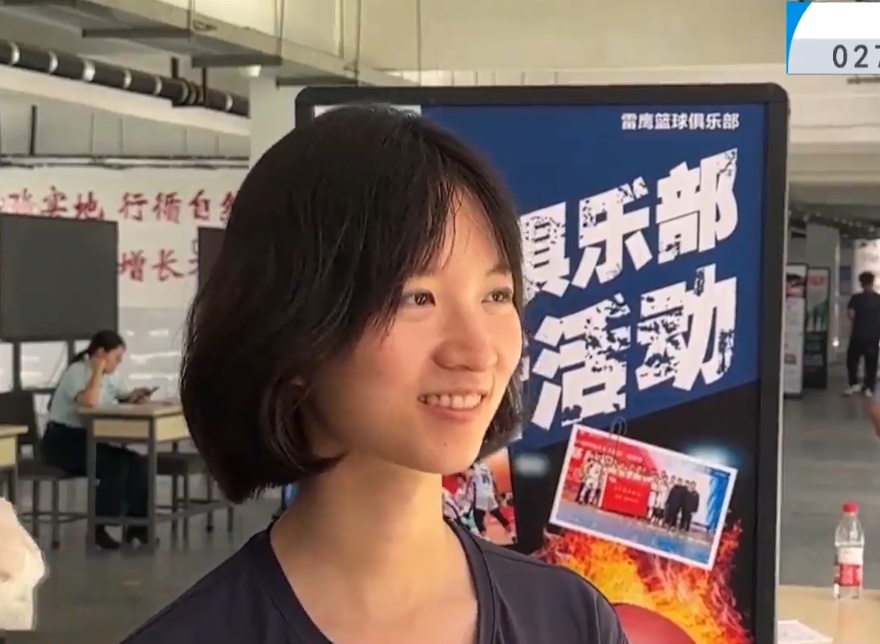 女承父志！湖北高考621分女生放弃众多985名校，考取军校