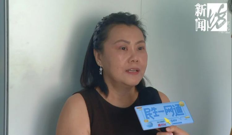 “汗毛竖起来了”！上海女子卧室墙上惊现3个洞，正对着床……“隔壁邻居干的”
