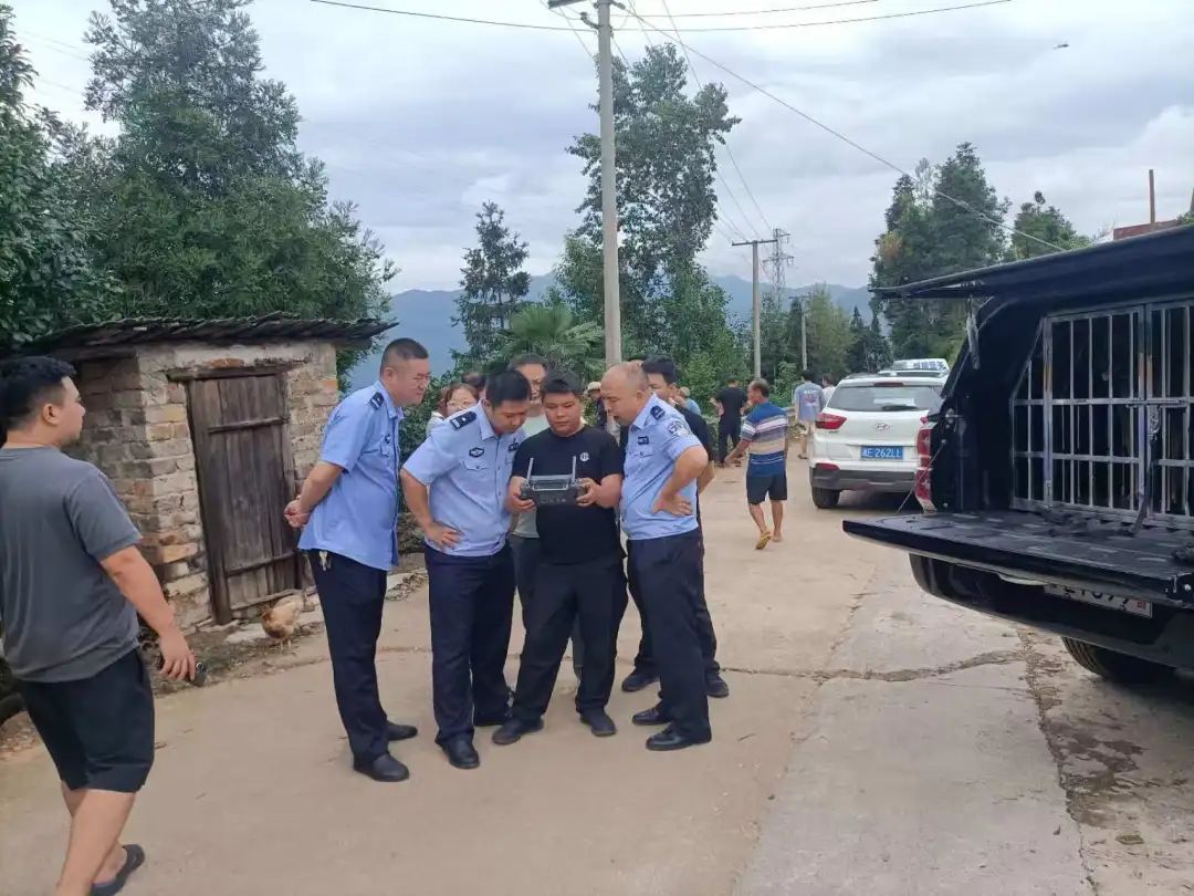 30小时的极限救援！2岁女童找到了！