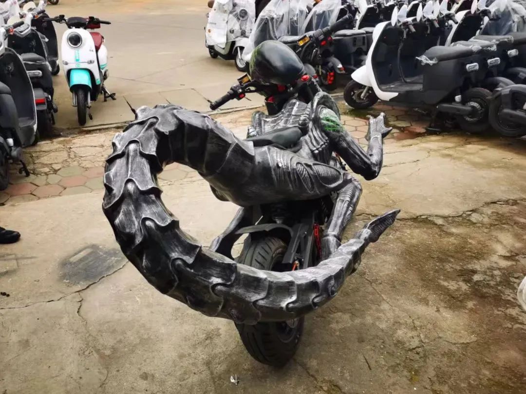 街头惊现“异形”电动车？当场查扣！