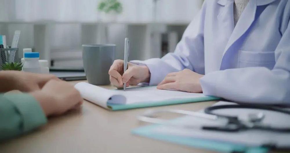 身体出现这5个衰老信号别忽视 最后一个90%的人没在意 身体出现这5个衰老信号别忽视 最后一个90%的人没在意