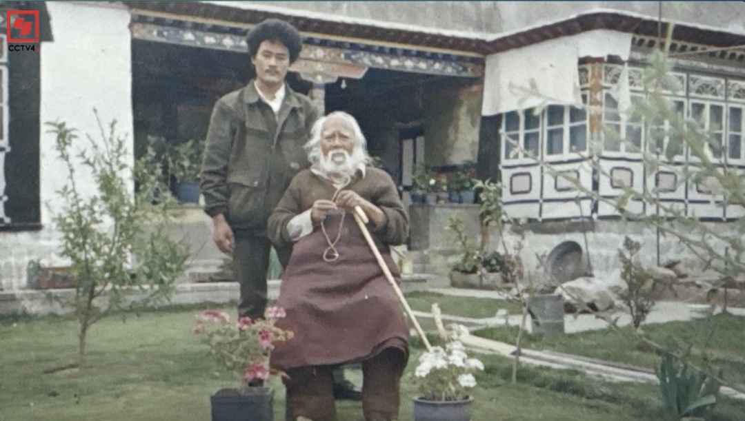 布达拉宫贝叶经修复：巧手匠心守护千年珍宝