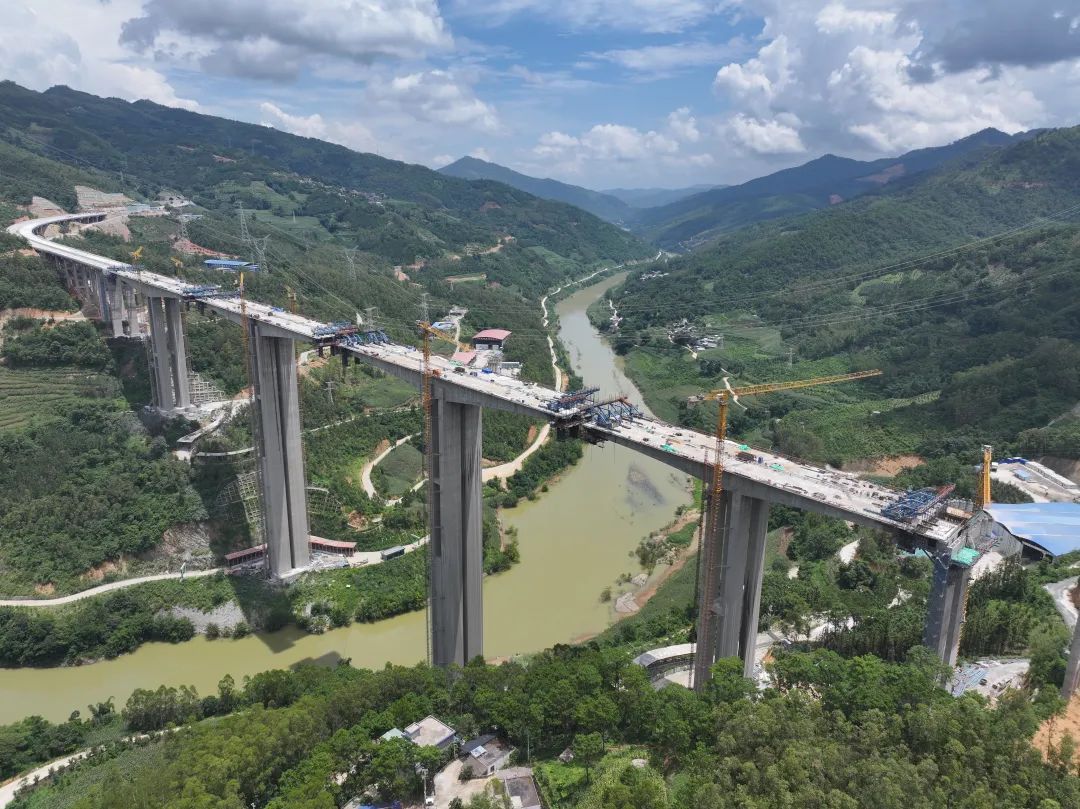 通车倒计时！渝昆高铁进度条再刷新，云南多条高速公路……