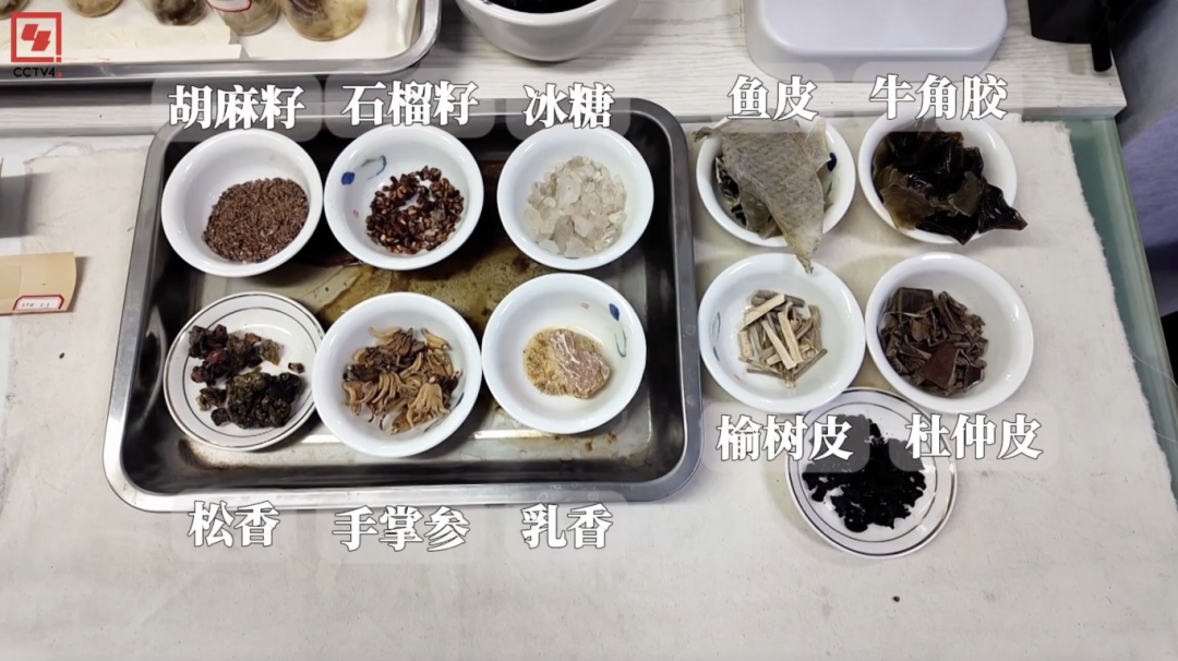 布达拉宫贝叶经修复：巧手匠心守护千年珍宝