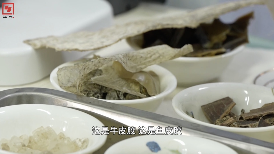 布达拉宫贝叶经修复：巧手匠心守护千年珍宝