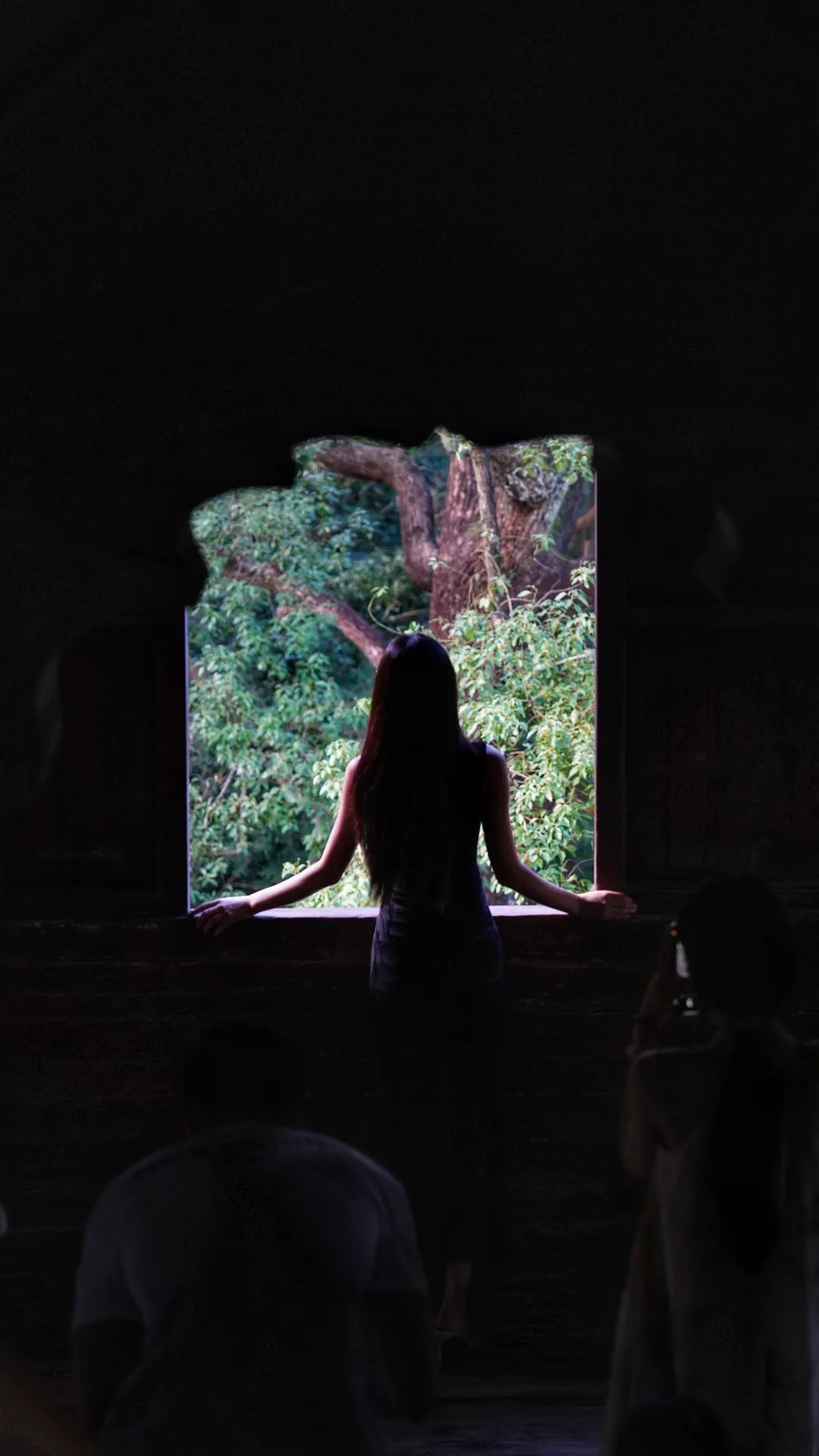 已实施限流！西湖边著名景区突然爆火，天天围满人！大家统一动作，紧急提醒......