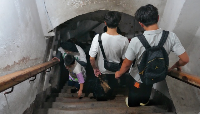 已实施限流！西湖边著名景区突然爆火，天天围满人！大家统一动作，紧急提醒......