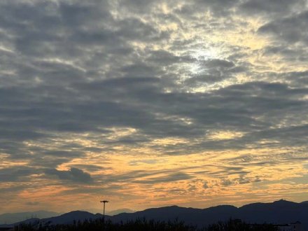 今天北京的天空“好戏连连”！这组美图让你大饱眼福