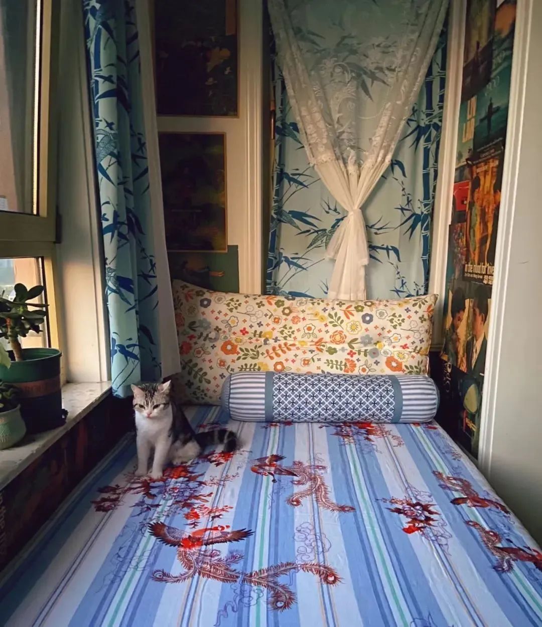 “奶奶铺的床单，躺下就迷糊了……”网友：审美在哪里？氛围在哪里？链接在哪里？