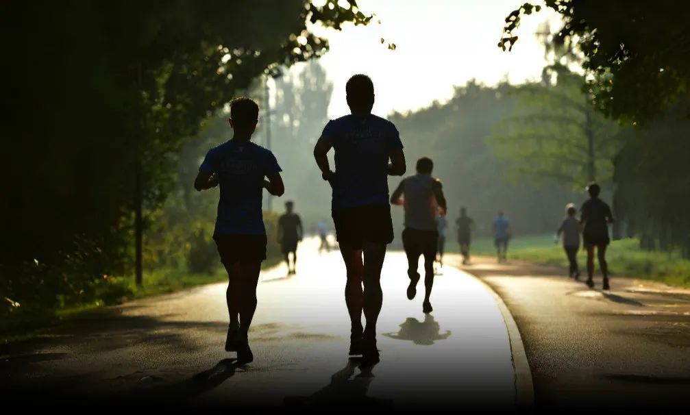 睡得不对,运动白费!90%的人锻炼半天没效果的原因找到了 睡得不对,运动白费!90%的人锻炼半天没效果的原因找到了