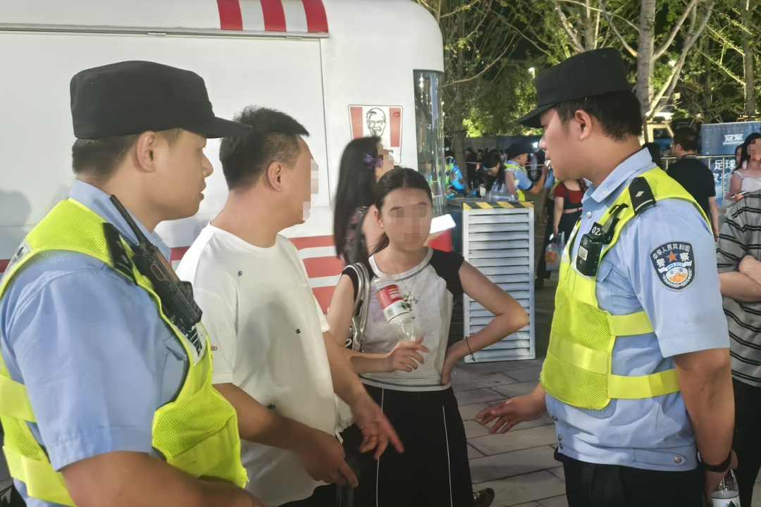 破解超人气演唱会保障难题 体现城市管理温度和水平